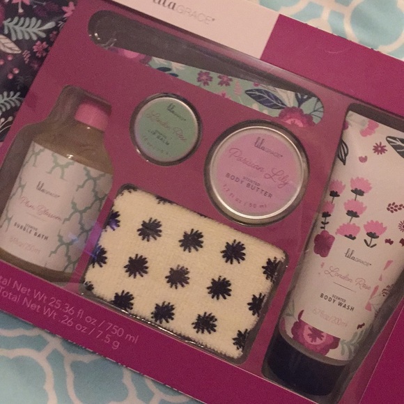 Body Pampering Kit - Picture 3 of 4